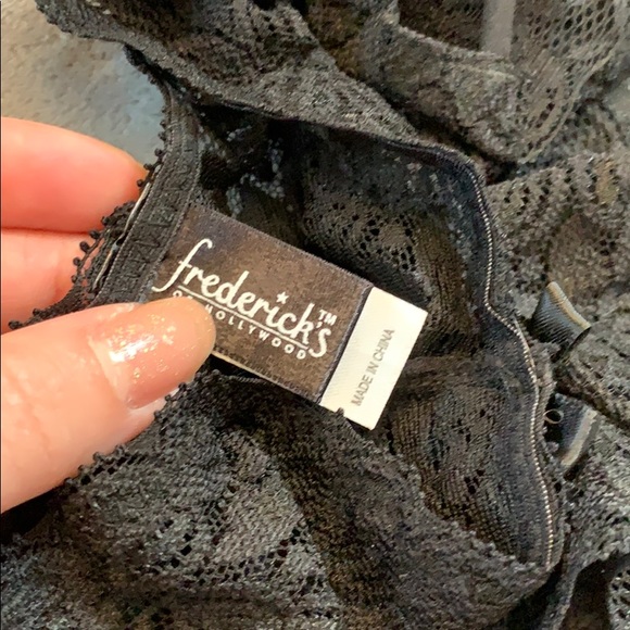 Frederick’s of Hollywood Lace Bra and Panty Set - Picture 3 of 5
